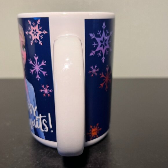 DISNEY Frozen II DESTINY AWAITS Color Changing Ceramic Mug w/ Ana, Elsa & Olaf - Picture 6 of 12